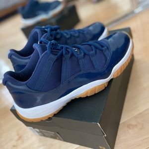 Nike Air Jordan 11 Retro Low Navy Gum sz12